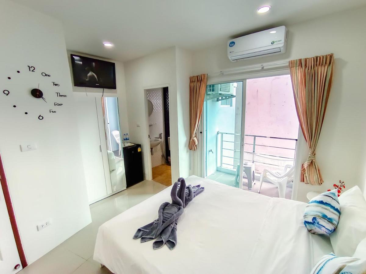 Sailor Hotel Pattaya Esterno foto