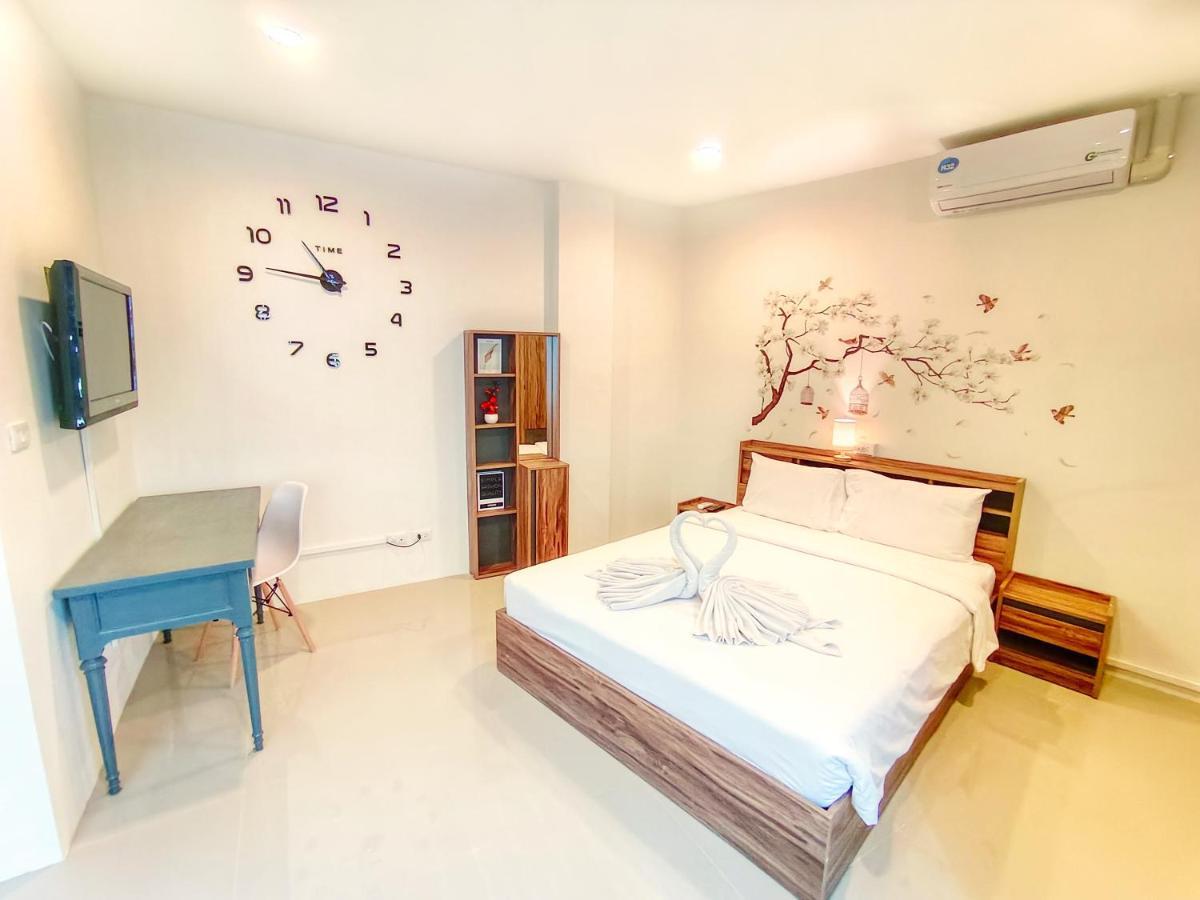 Sailor Hotel Pattaya Esterno foto