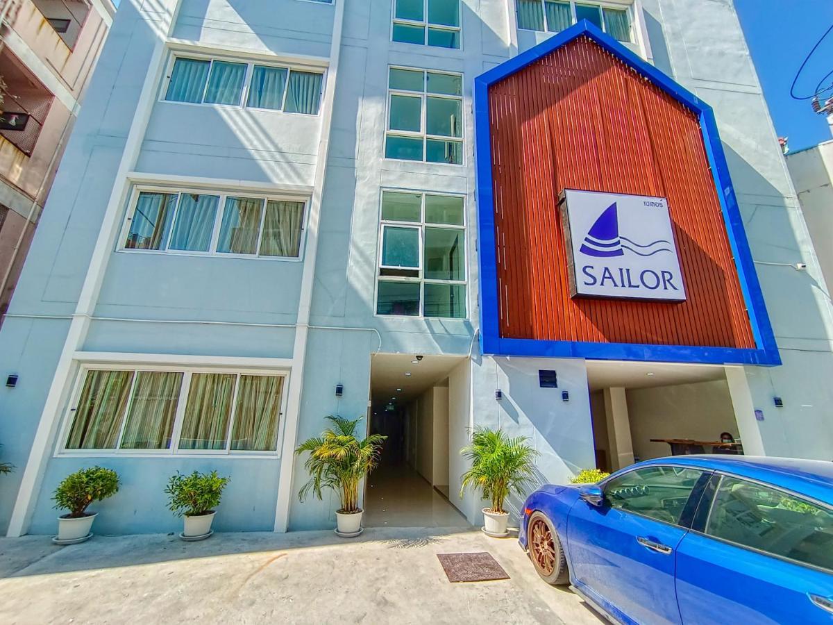 Sailor Hotel Pattaya Esterno foto